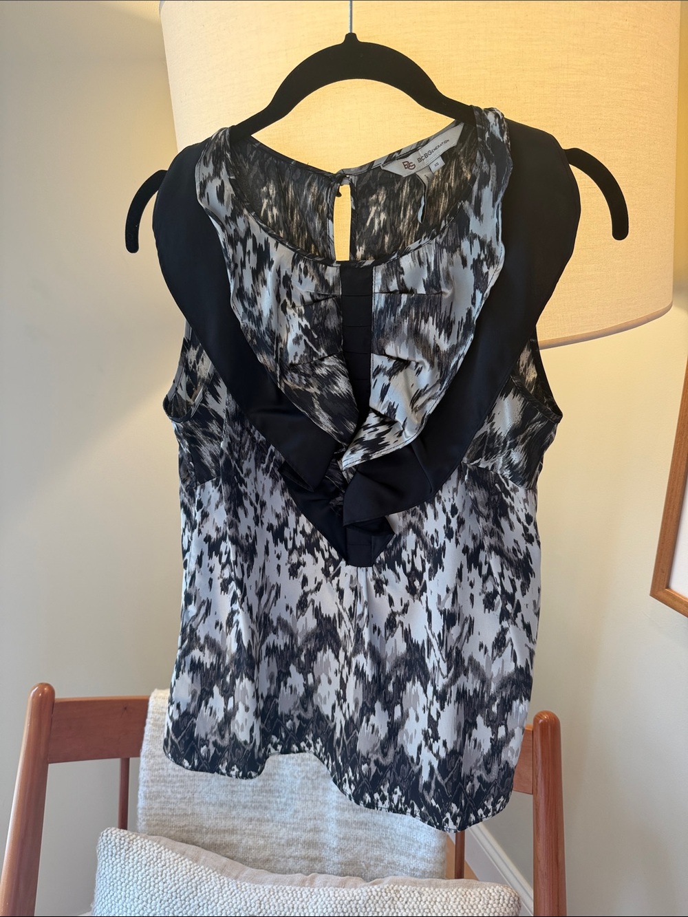 BCBGeneration navy and White Printed Ruffle-Front Camisole very silky soft